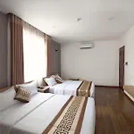 White House Hotel
